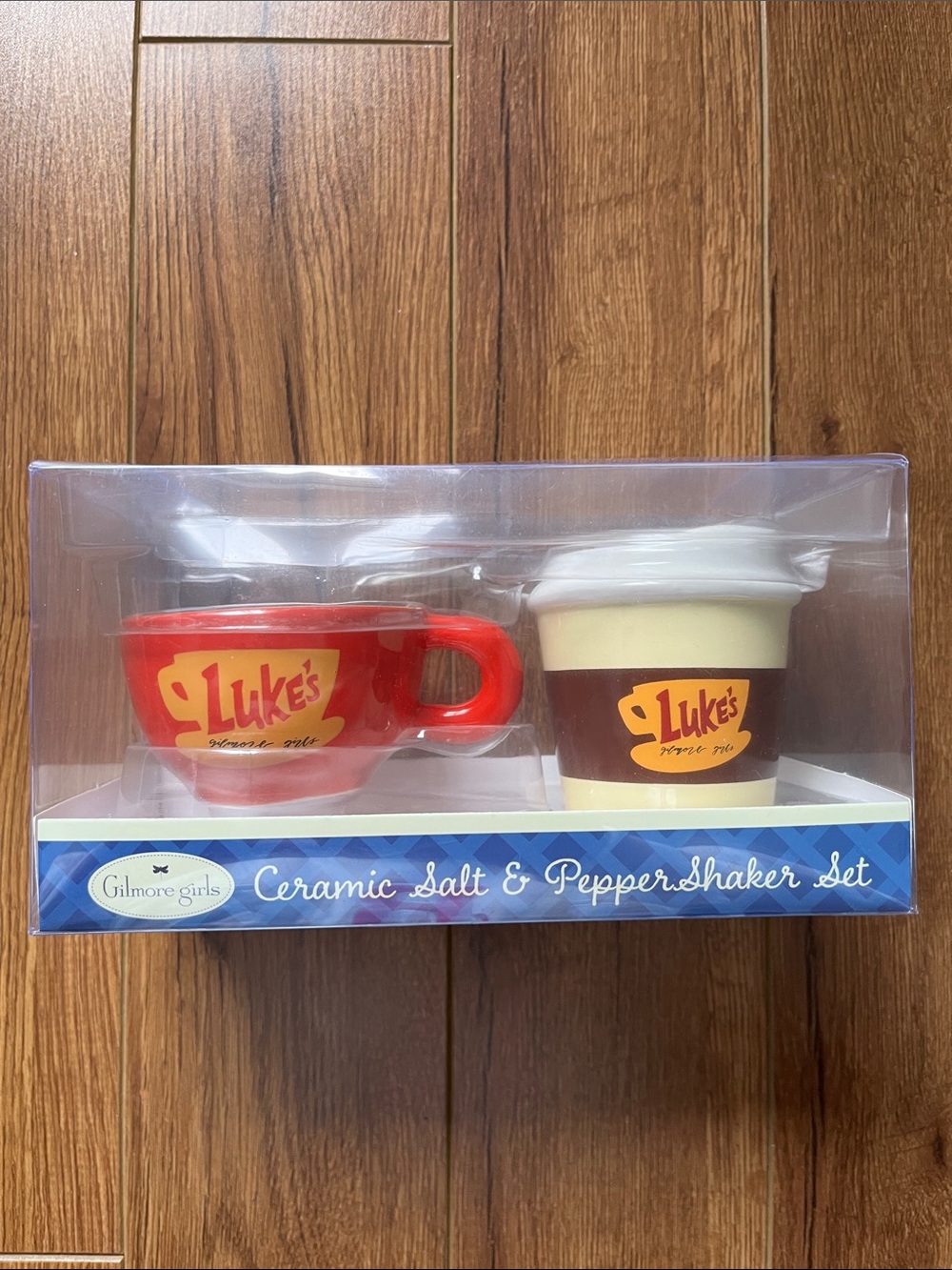 Warner Bros. Luke's Diner Red and Cream Ceramic Salt & Pepper Shaker Set